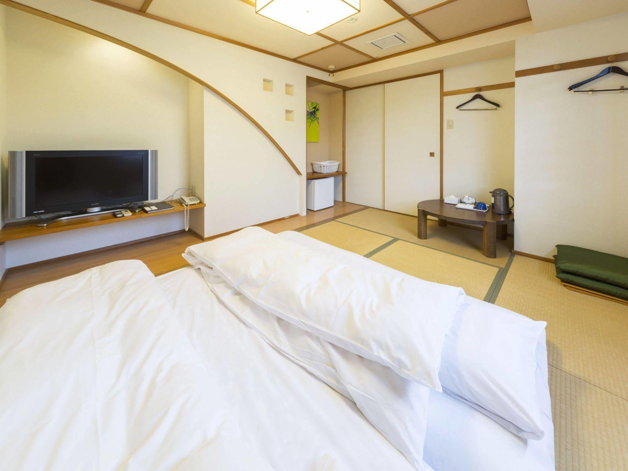 Hotel Minatoya Коти Экстерьер фото